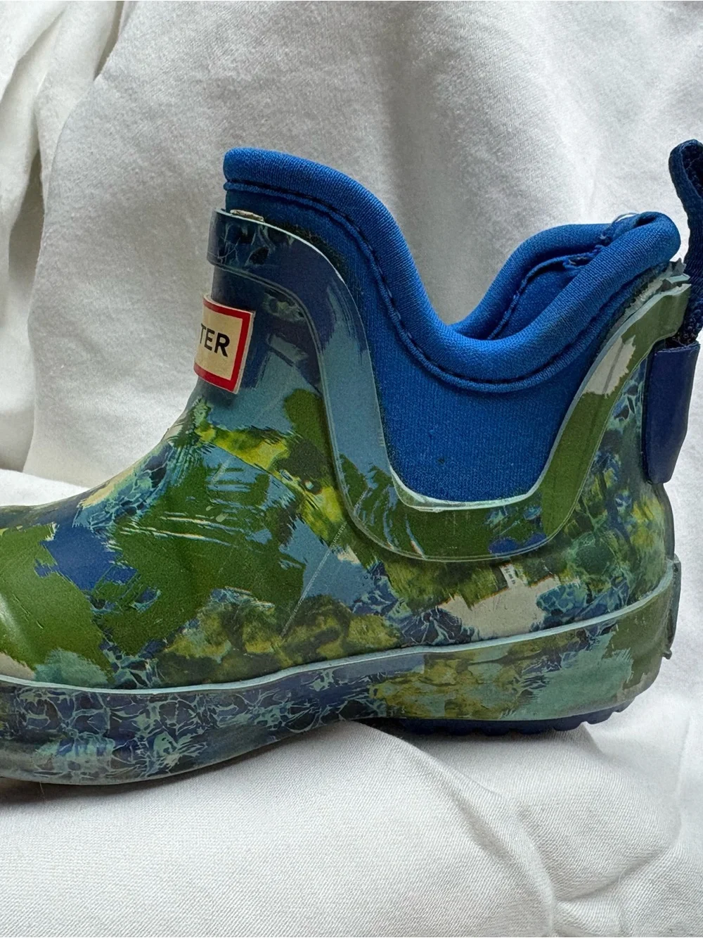Hunter vibrant green
